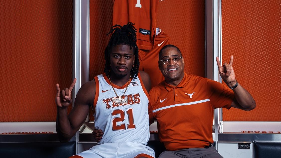 Ze’Rik Onyema Joins University of Texas Men’s Basketball Team